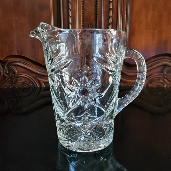 54oz "Prescut AKA Star Of David" Thick Pressed Glass Pitcher by Anchor Hocking - Picture 9 of 16